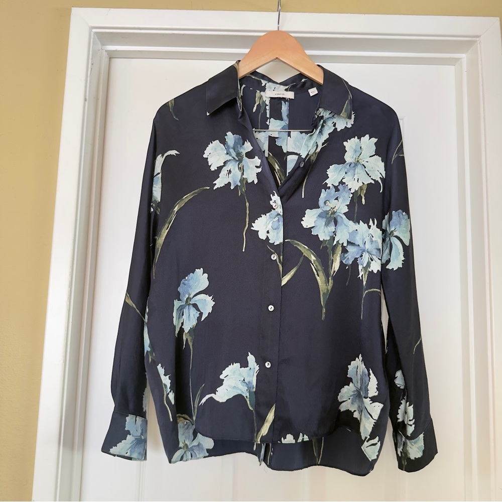 Vince 100% Silk Floral Button Down Blouse Navy Blue Iris Print Size S/P